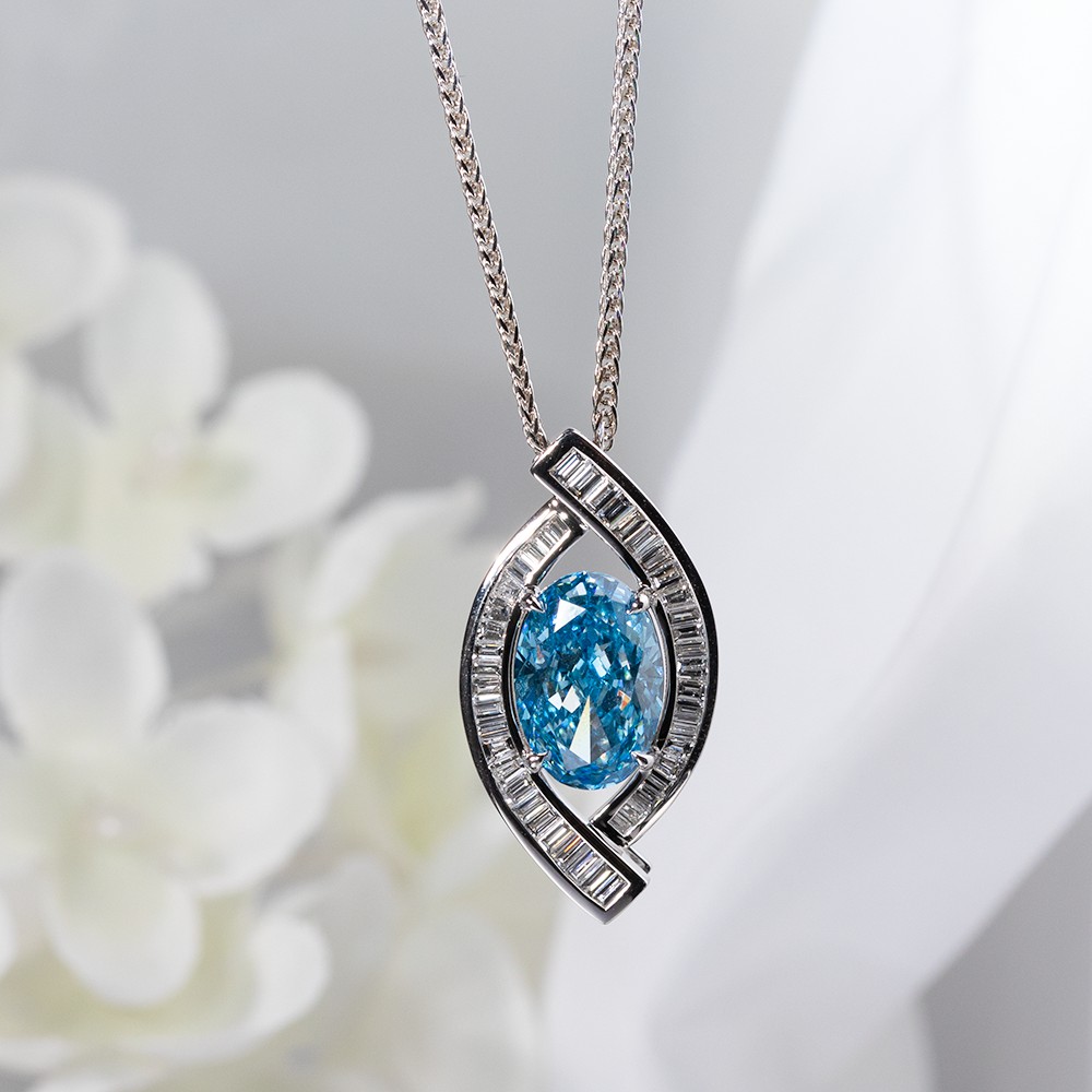 3.1ct diamante azul Oval y collar de diseñador de oro de 18 k