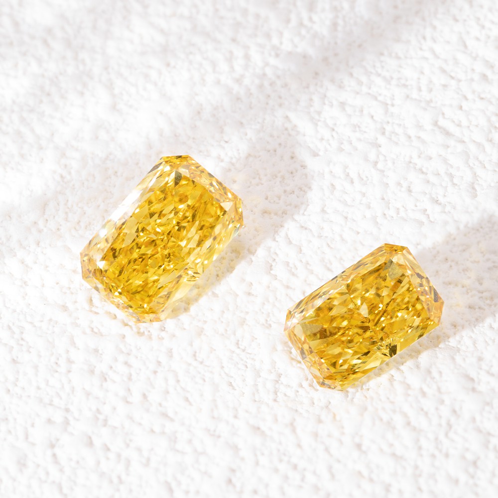 Diamante amarillo suelto de talla radiante de gran quilates