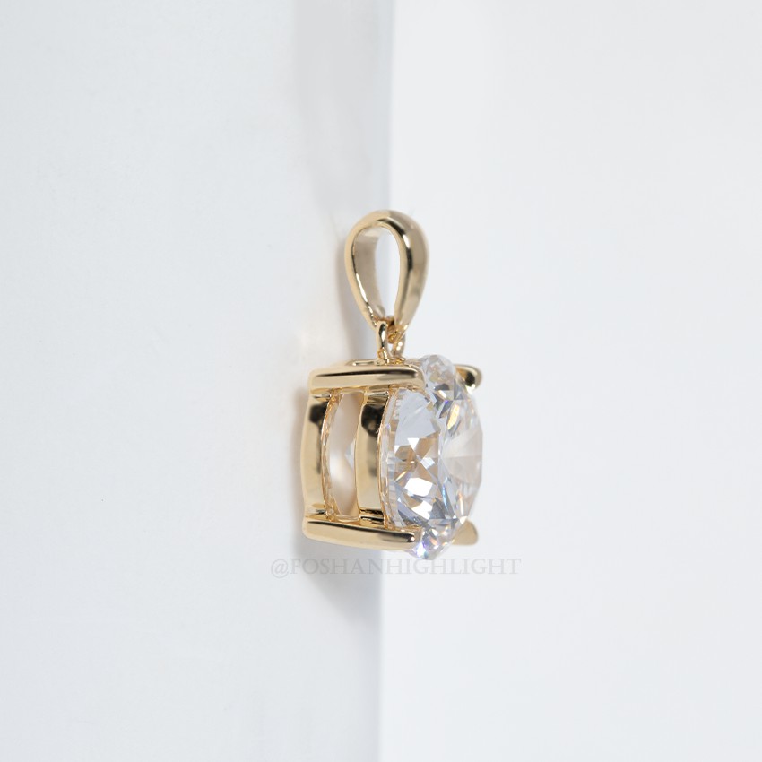 2.1ct diamante redondos clásico colgante de oro de 18 k con cuatro garras