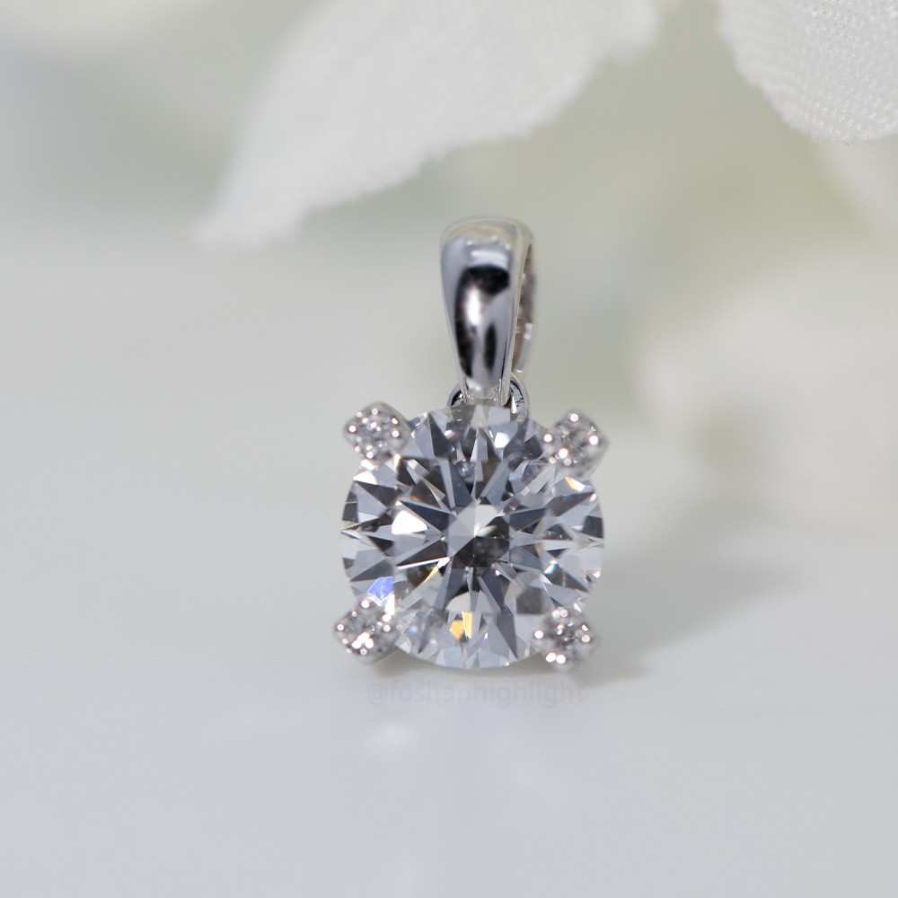2.1ct diamantes redondos Punto estelar cuatro garras 18 kg colgante de oro