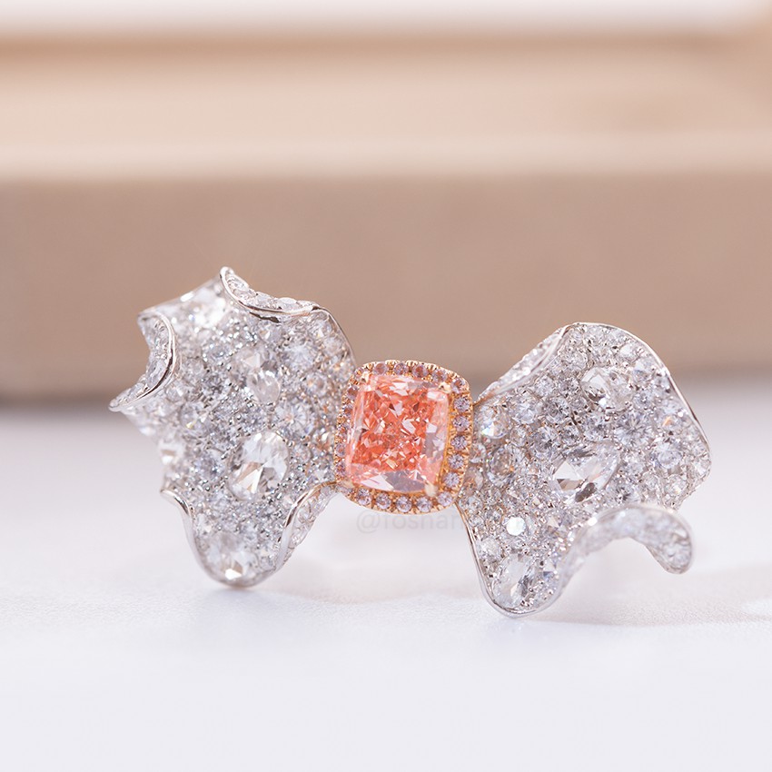 [Serie Palacio - Mariposa Amor Flor] Anillo de oro de 18 quilates con diamantes y piedra principal en forma de cojín rosa, diseño de lujo