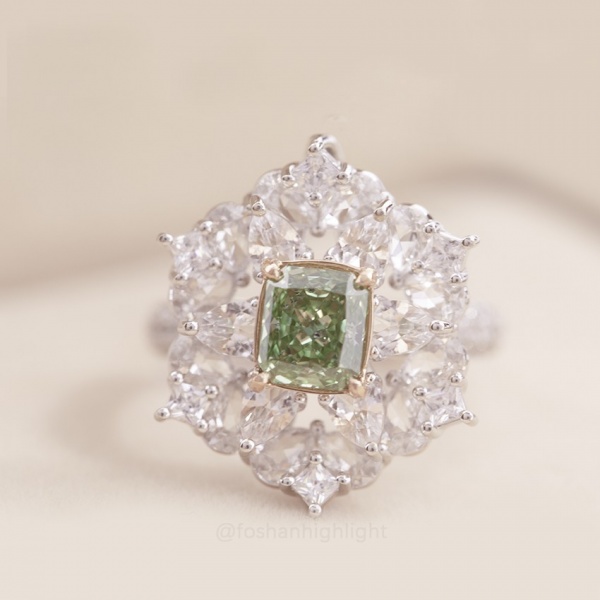 [Serie Palacio - Ramas] Anillo de oro de 18 quilates con diamantes y diseño de lujo de piedra principal cuadrada de princesa verde