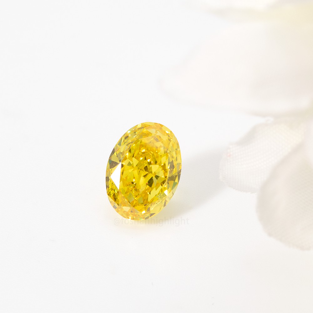 3.03ct Fancy Vivid Amarillo Oval CVD Diamante