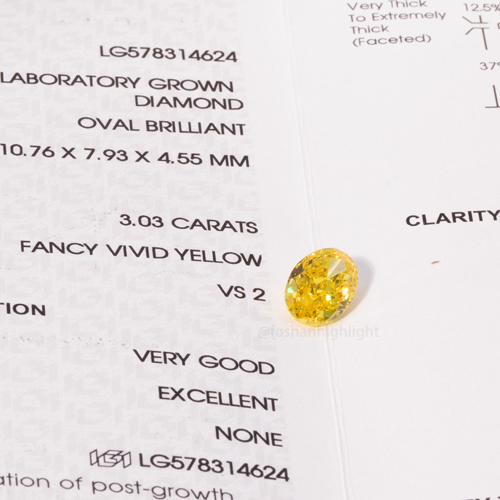 3.03ct Fancy Vivid Amarillo Oval CVD Diamante