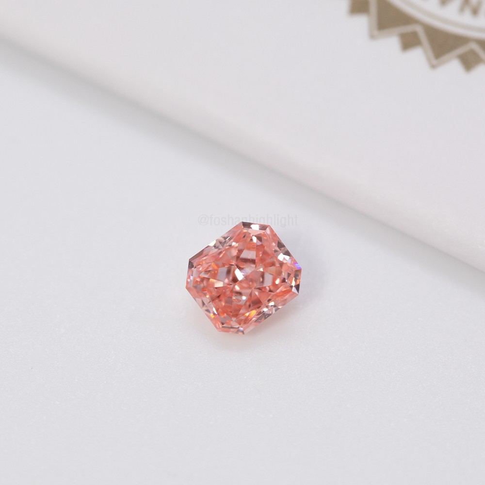 1.04ct Fancy Intense Rosa Radiante CVD Diamante