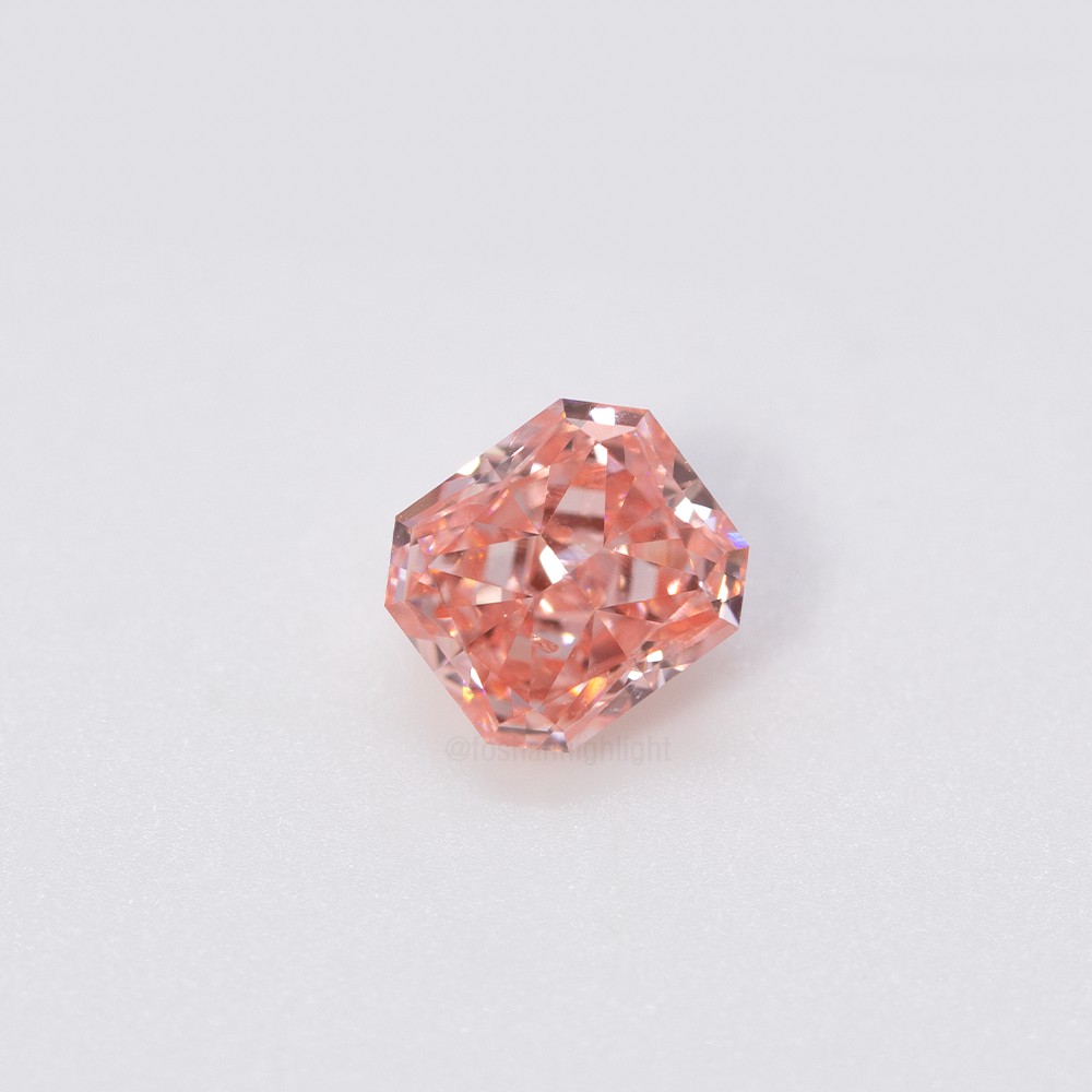 1.04ct Fancy Intense Rosa Radiante CVD Diamante