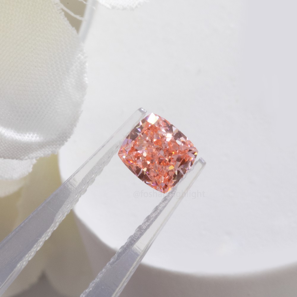 1.05ct Fancy Intense Orangy Rosa en forma de cojín CVD Diamante