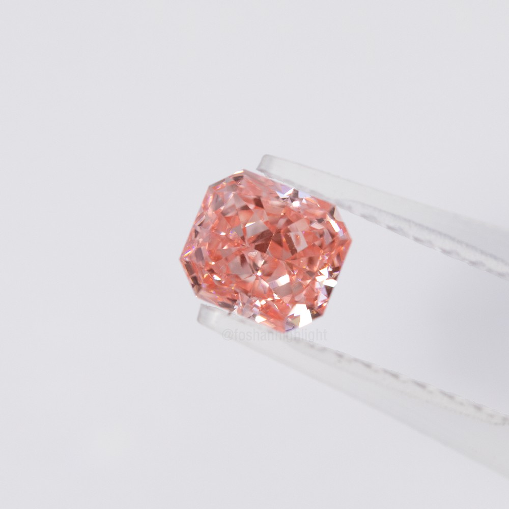 1.04ct Fancy Intense Rosa Radiante CVD Diamante