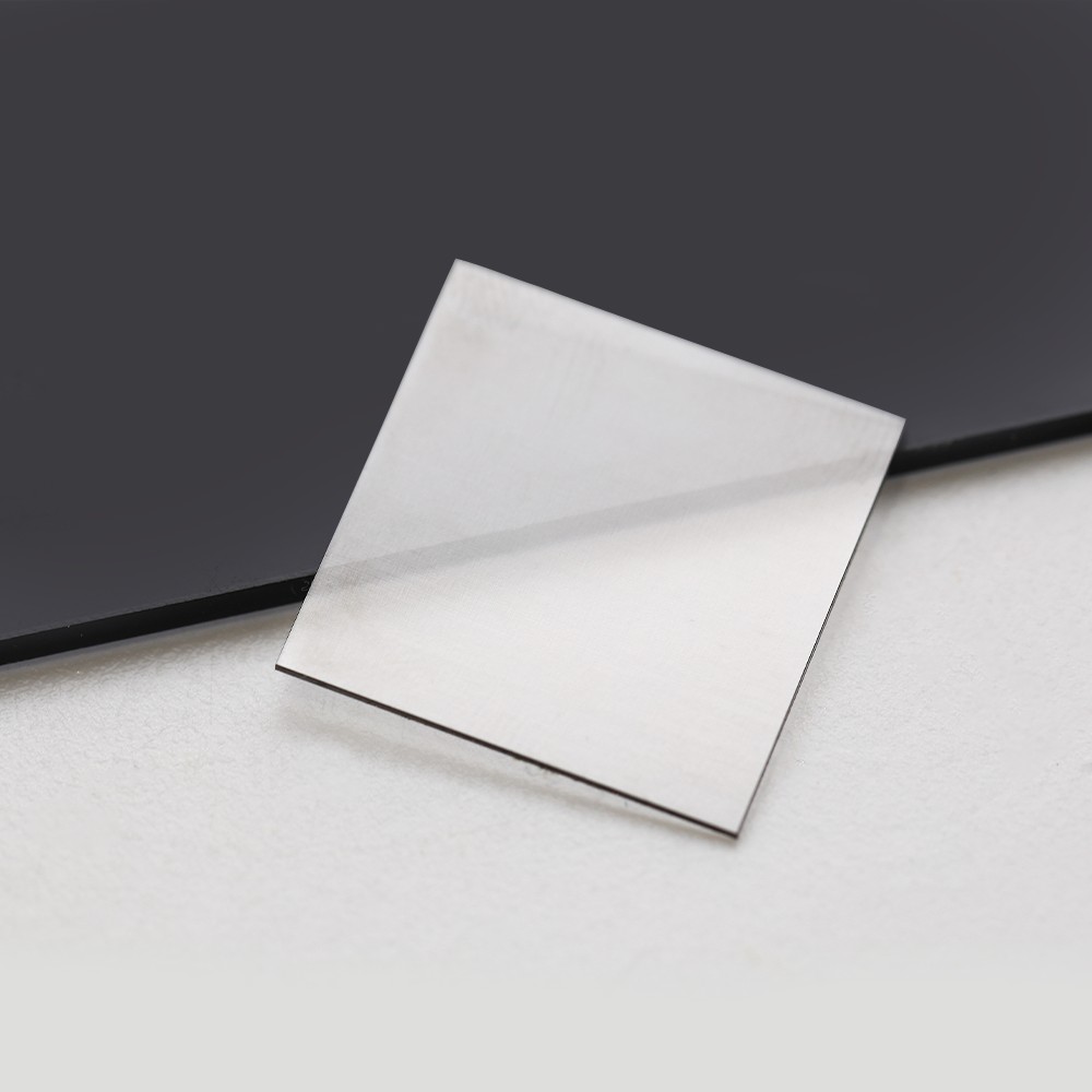 Sustrato de chip con conductividad térmica de 2000 para refrigeración, fabricado con lámina de diamante sintético CVD.