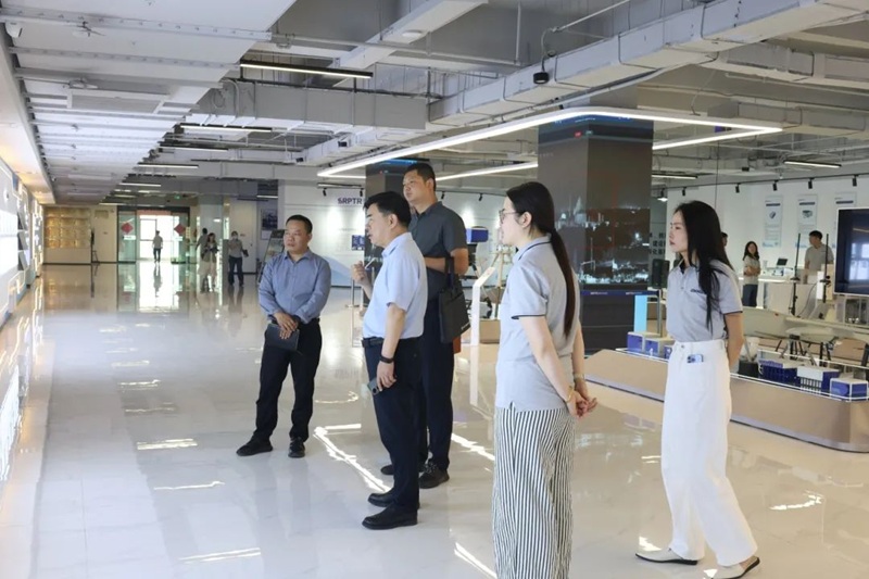 中国南水北调集团中原区域总部副总经理符运友一行莅临雷神研究院参观交流