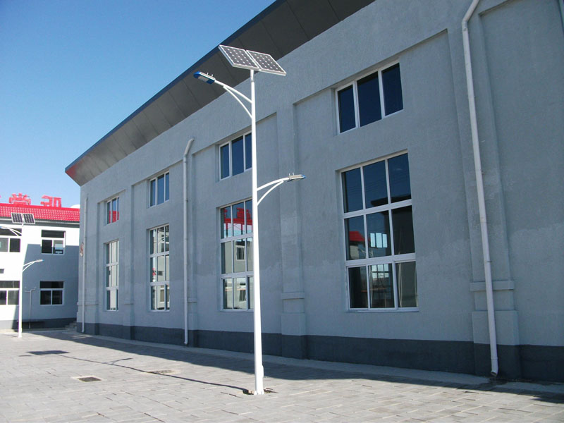 山東青島某工廠太陽能路燈安裝案例