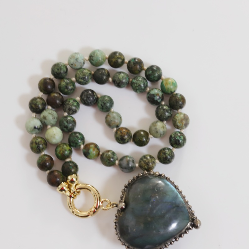 Bohemian style, Handmade Natural Stone Necklace, 8mm Diameter Natural Stone Beads, paired with a heart-shaped natural stone pendant