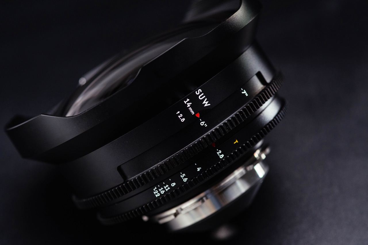 Super ultra wide 65 series