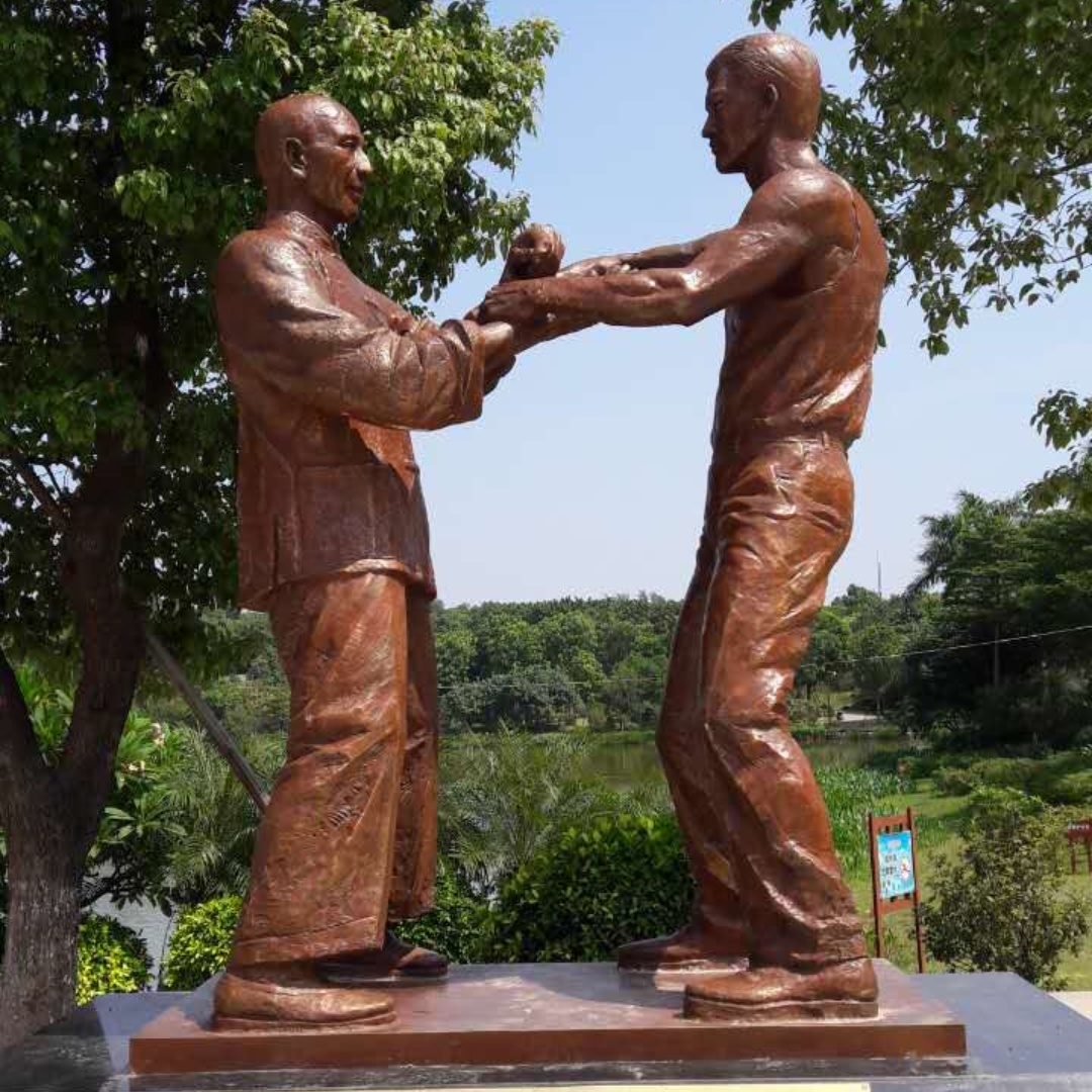 佛山罗村孝德湖叶问与李小龙铸铜雕塑