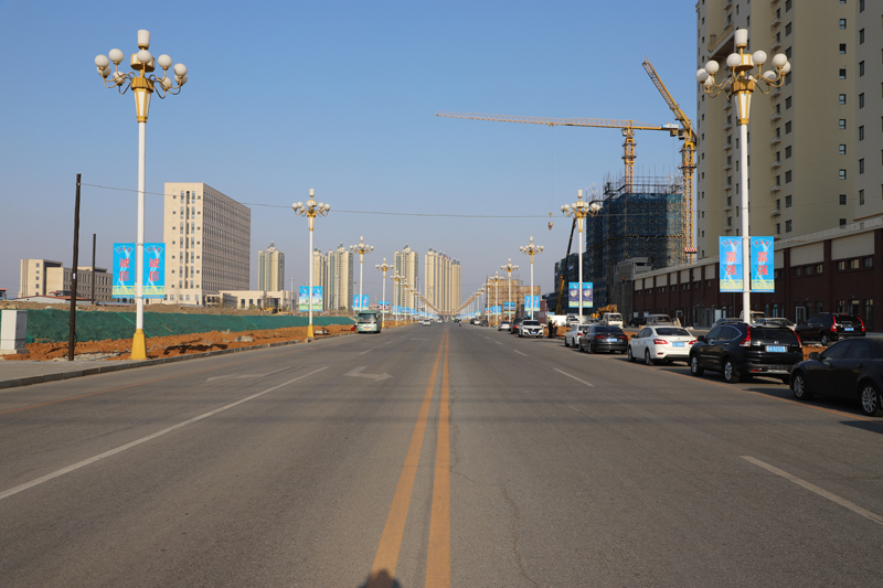 The installation case of Chinese lanterns on North Customs Road in Dashiqiao