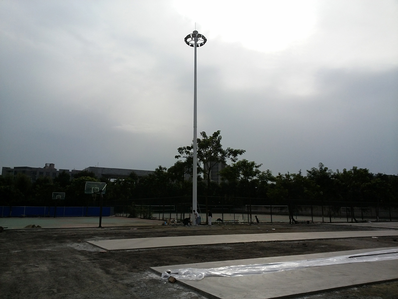 A case of high-pole lamp installation at a middle school in Shangqiu, Henan Province