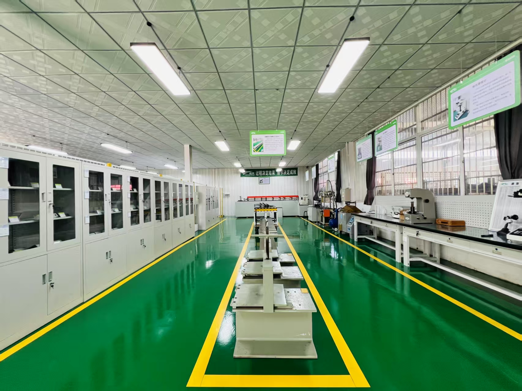 From thousands of trials to industry standards: the ingenious practice of quality control for shield tail brushes