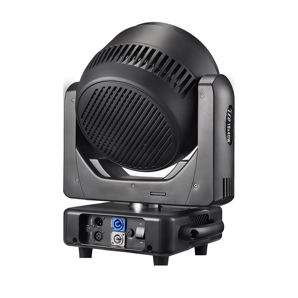 19·40W Zoom
