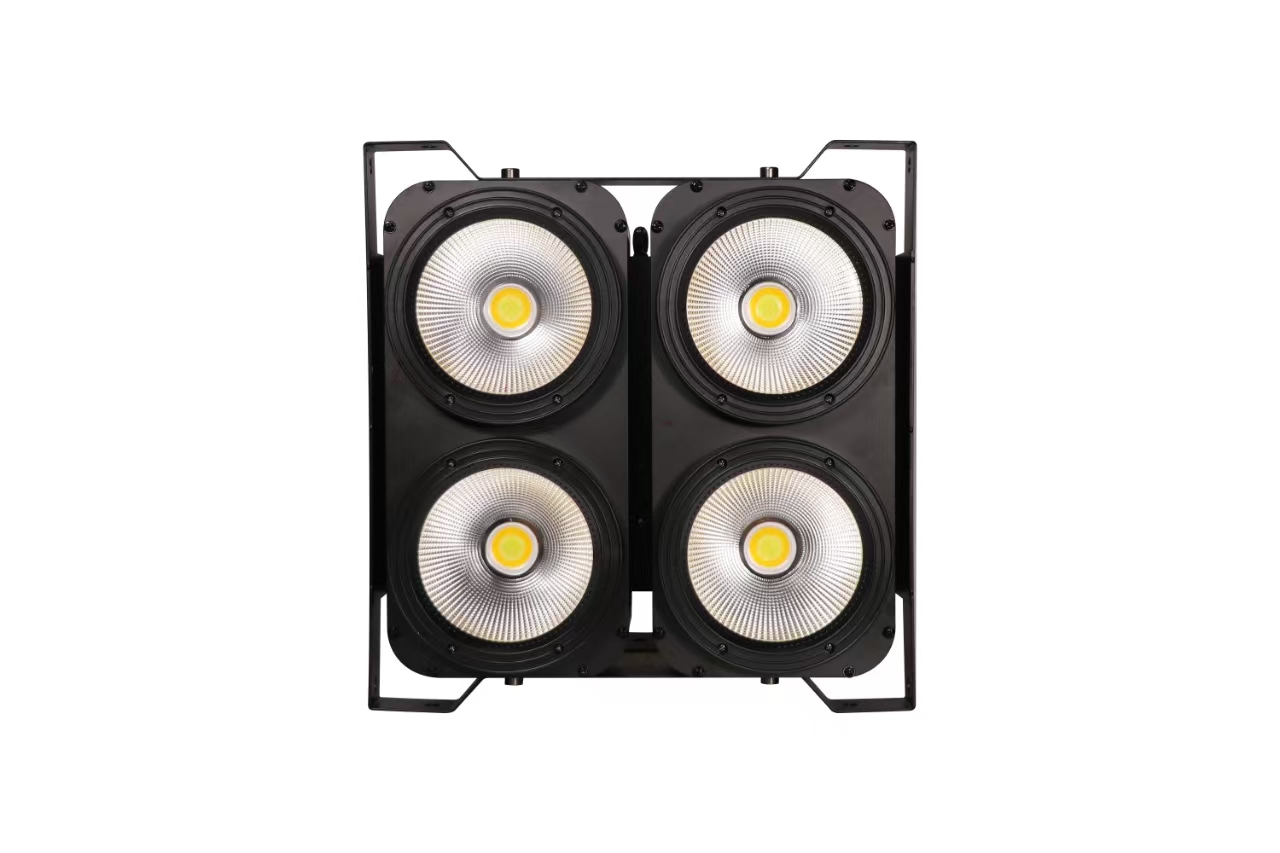 Four eyed audience light