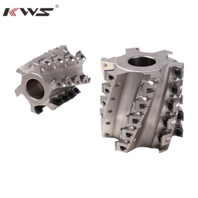 Spiral cutter head with indexable inserts