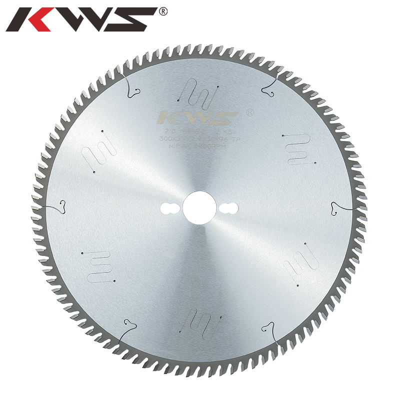 Universal  saw blade