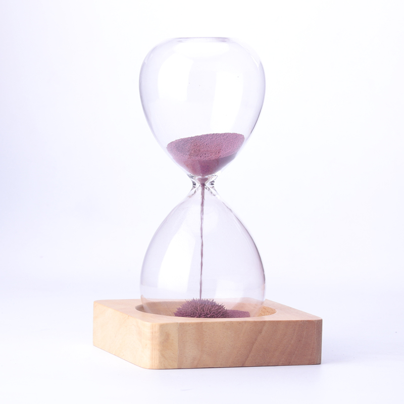 Magnetic hourglass