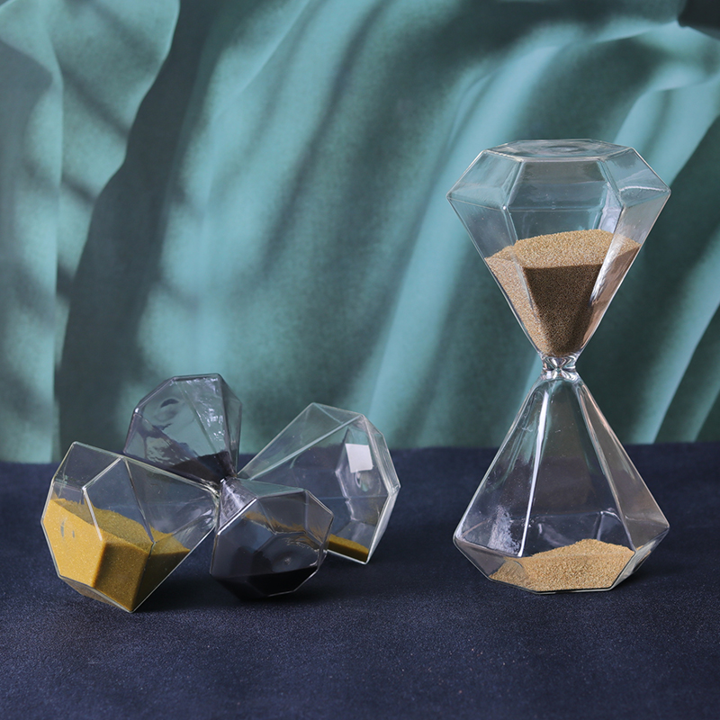 Diamond hourglass