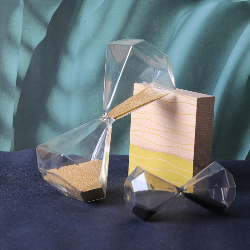 Diamond hourglass