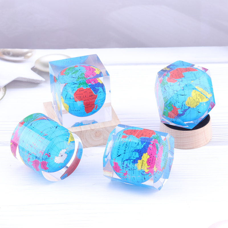 The globe in clear resin