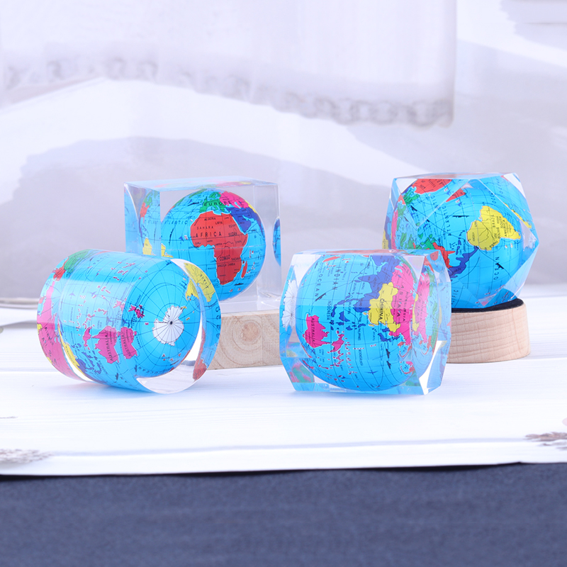 The globe in clear resin