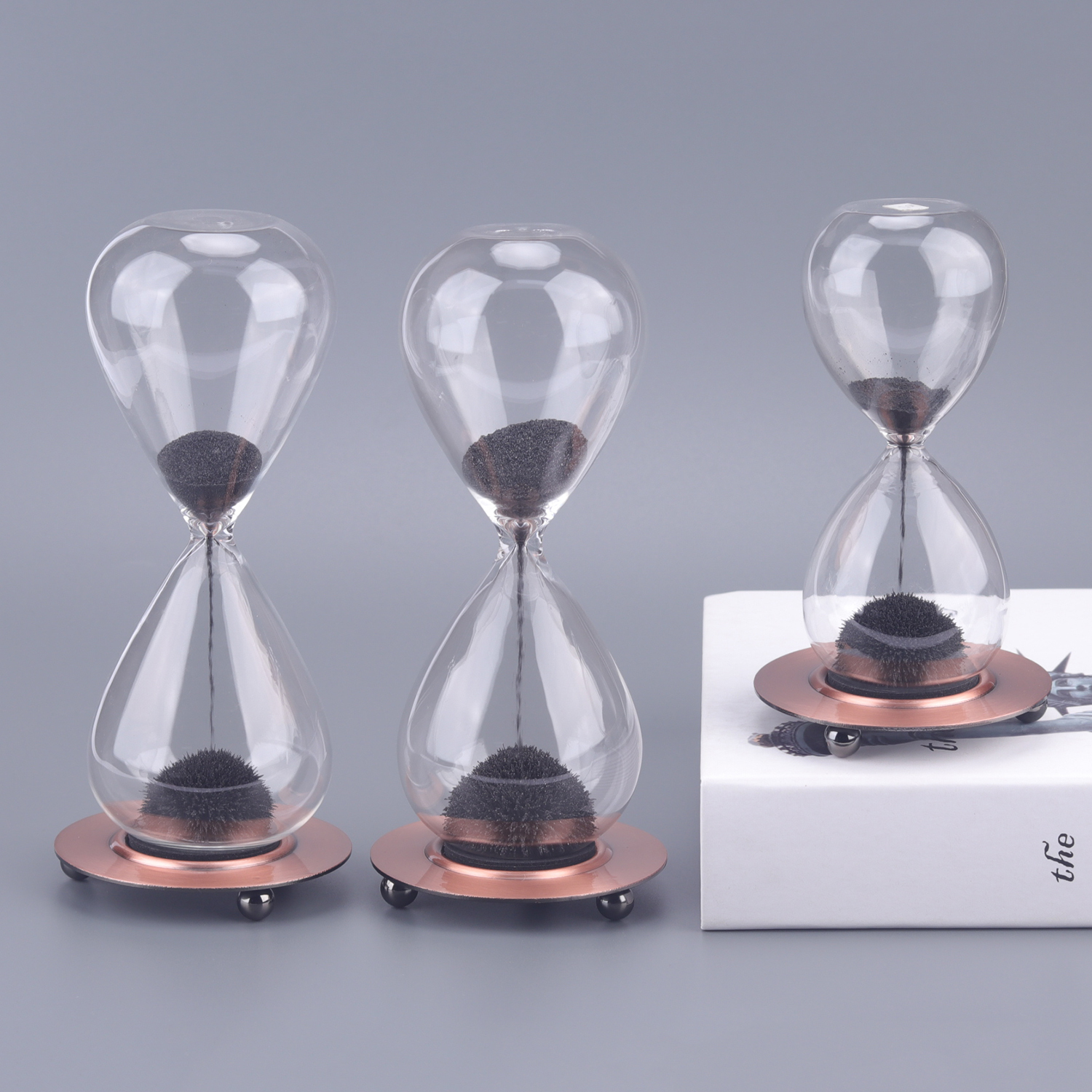 10 minutes Black magnetic hourglass