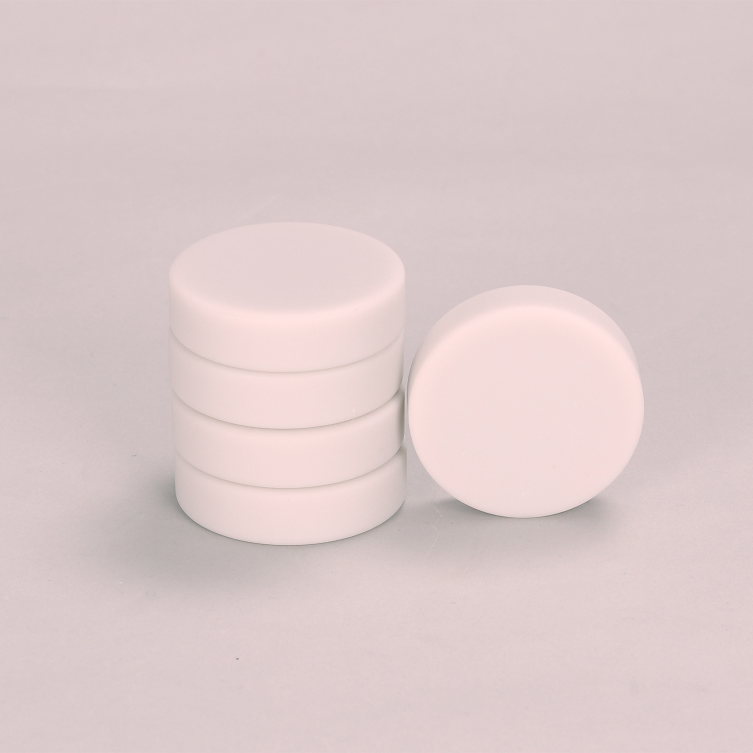 Backgammon pawn