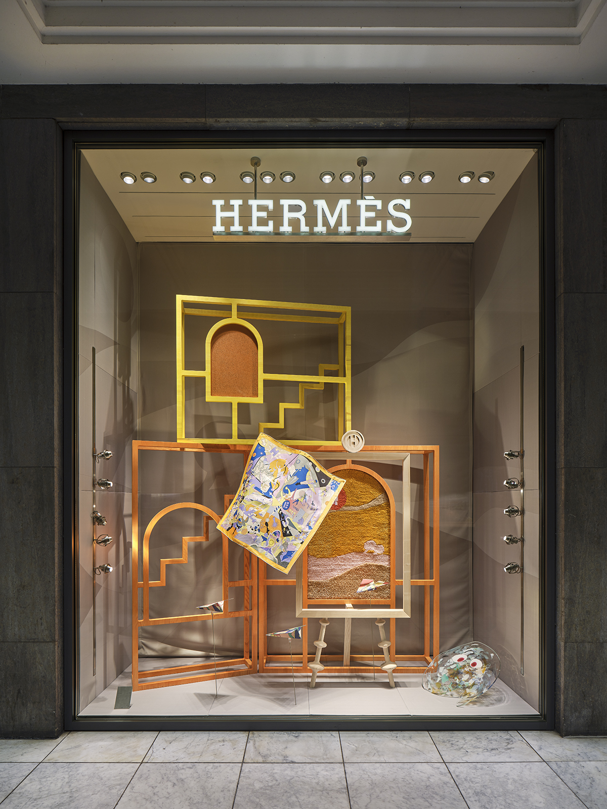 2023 Hermès Window Display Design