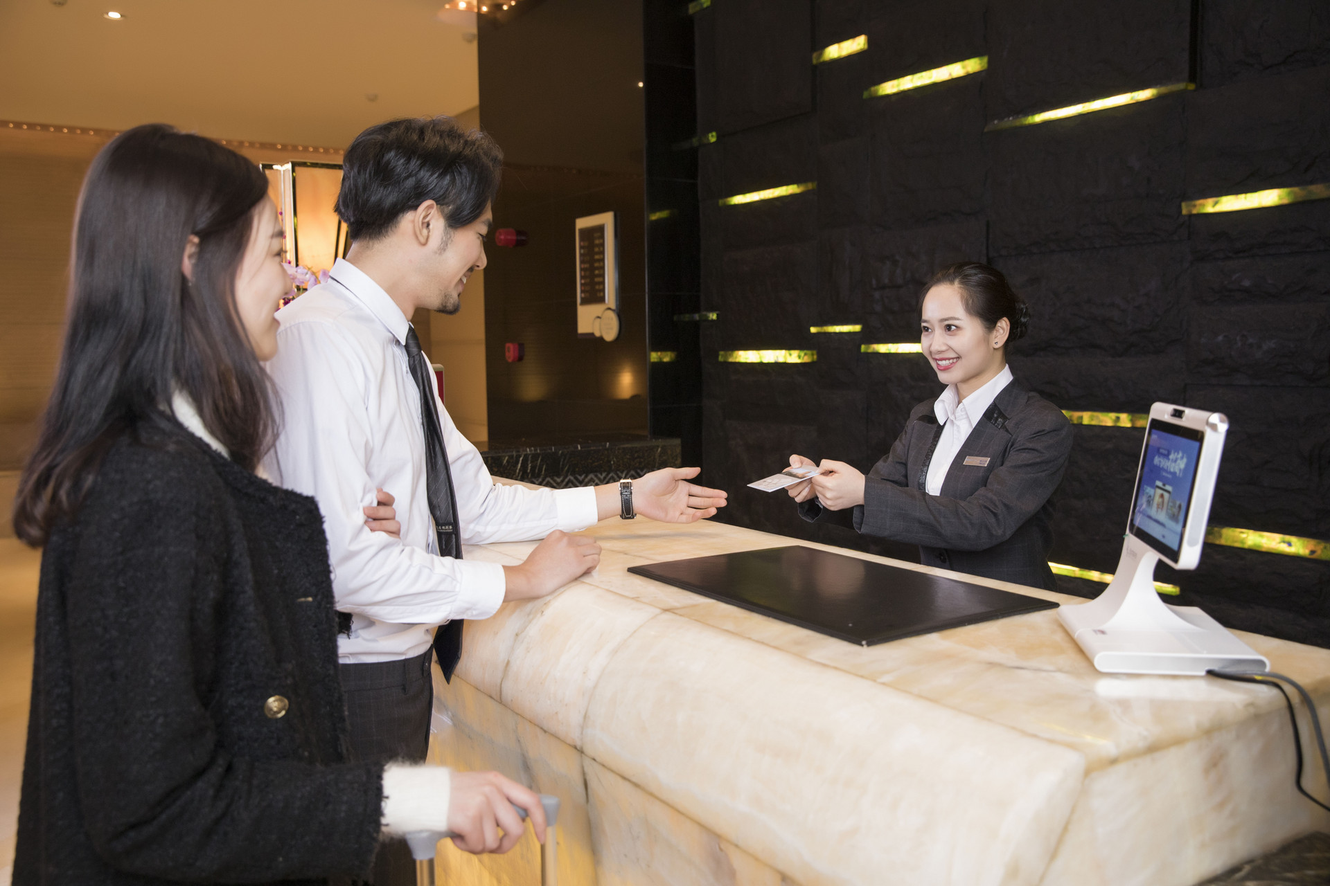 客户至上：酒店业提升客户满意度的...