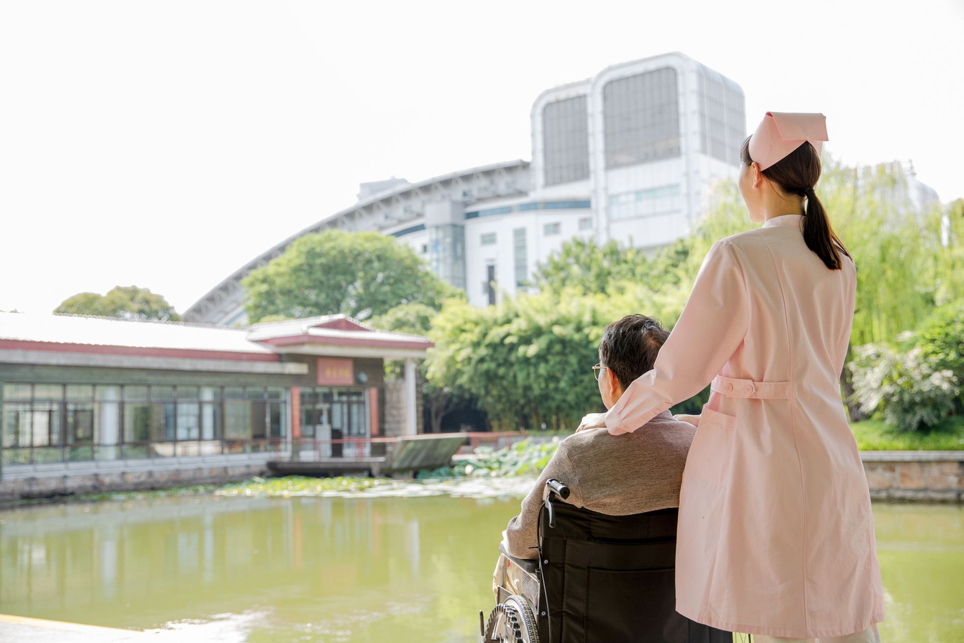 守护每一口呼吸：养老院空气消毒刻不容缓