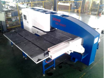 全自动数控转塔冲床