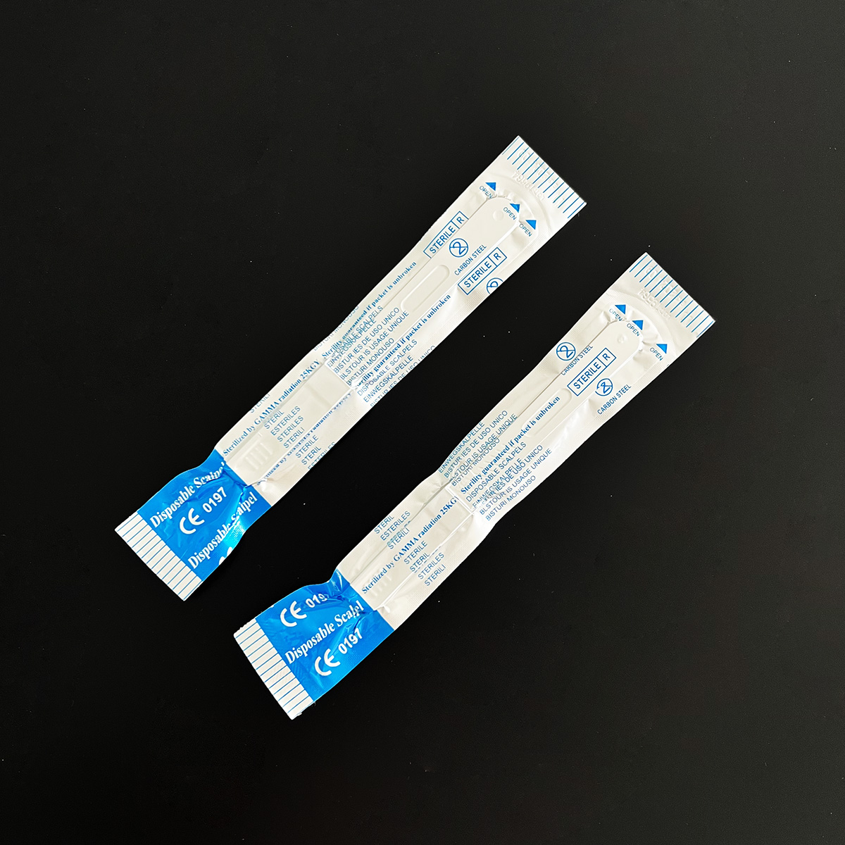 Sterile Carbon Steel Surgical Blade with Plastic Handle 