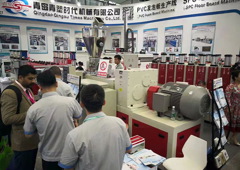 Our company in Shanghai Asia Pacific international plastics machinery exhibition achieve a complete