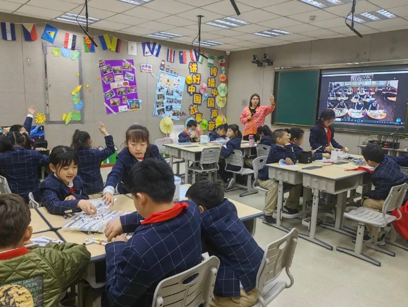云端共学 中俄学生互动体验俄式传统节日文化