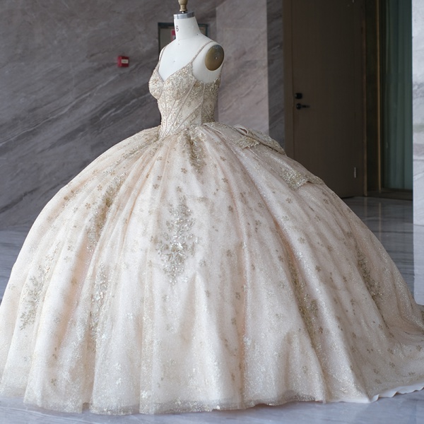 Q1125 Quinceanera