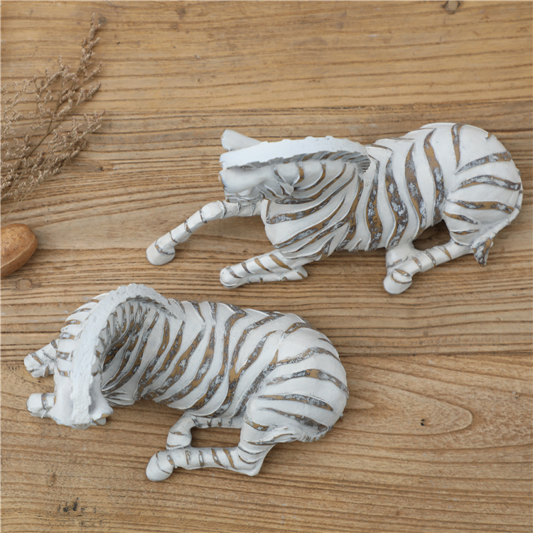 Eco Friendly Rustic Horse Figurines Zebra Animal Sculpture Home Decor