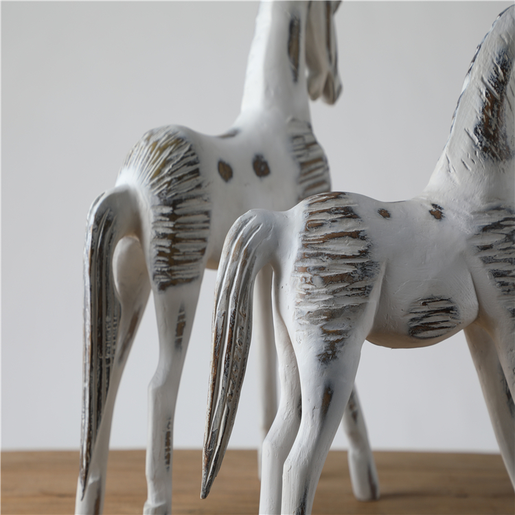 Home Decor Items Family Handmade Craft Personalized Ornaments Horse Statue Resin Crafts Home Decor
