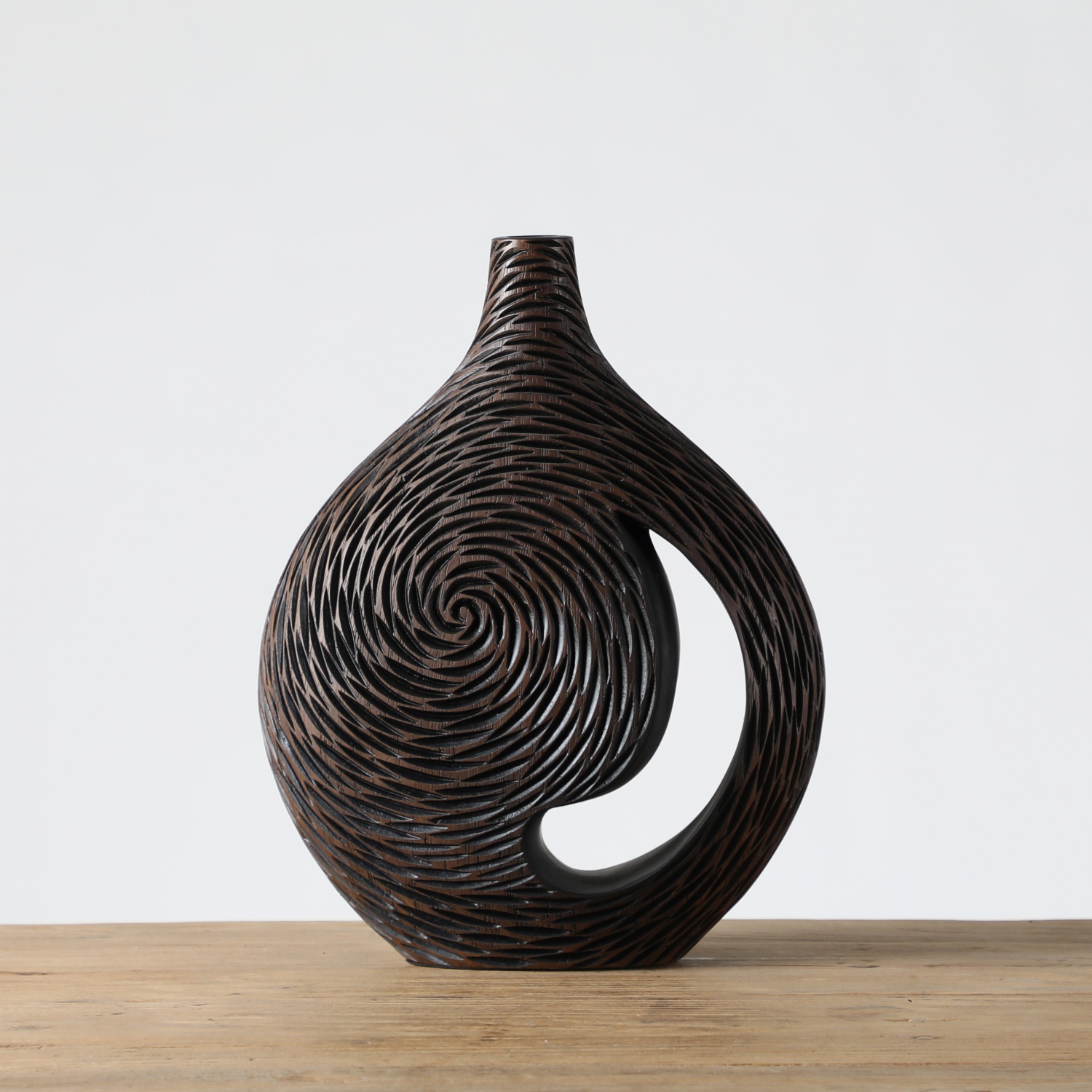 Wholesale Abstract Home Decor Black Resin Vase for Home Decoration