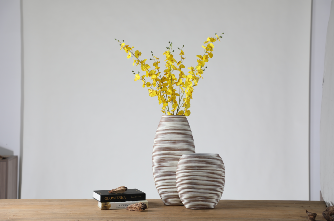 new arrival Ornament Rustic Resin decoration ribbed flower vase for home decor