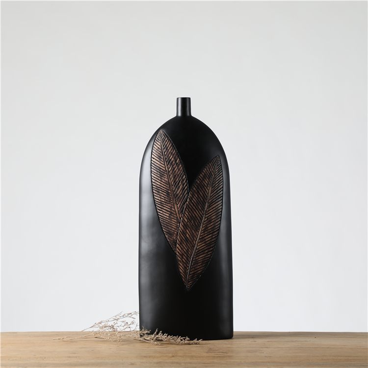 Hot Sale Resin Craft Vase Decor Ornament Leaf Pattern Black Resin Vase For Home Decor