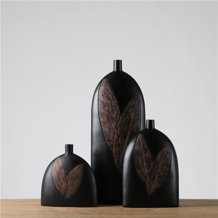 Hot Sale Resin Craft Vase Decor Ornament Leaf Pattern Black Resin Vase For Home Decor