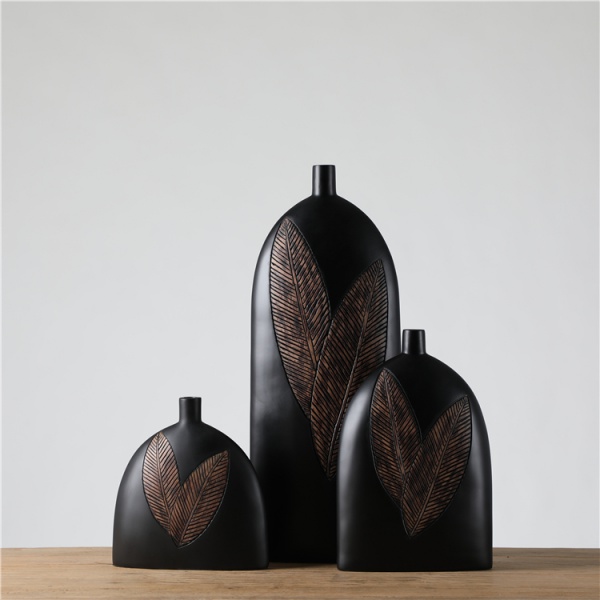 Hot Sale Resin Craft Vase Decor Ornament Leaf Pattern Black Resin Vase For Home Decor