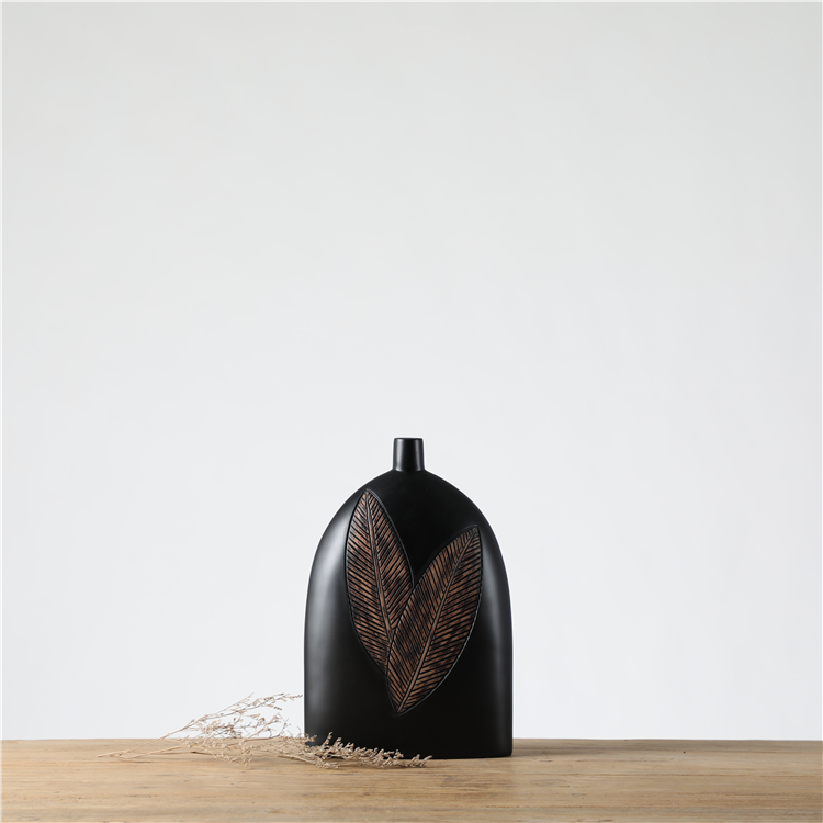 Hot Sale Resin Craft Vase Decor Ornament Leaf Pattern Black Resin Vase For Home Decor