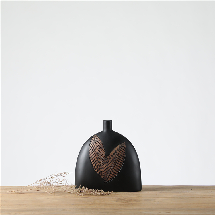 Hot Sale Resin Craft Vase Decor Ornament Leaf Pattern Black Resin Vase For Home Decor