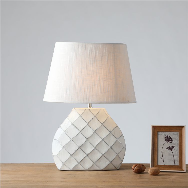 Hot Popular Home Decoration Hotel Desk White Lampshade Lamp Decorative